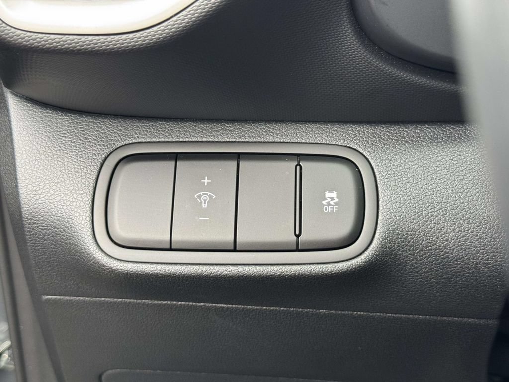 Certified 2026 Hyundai Venue SEL FWD image 19