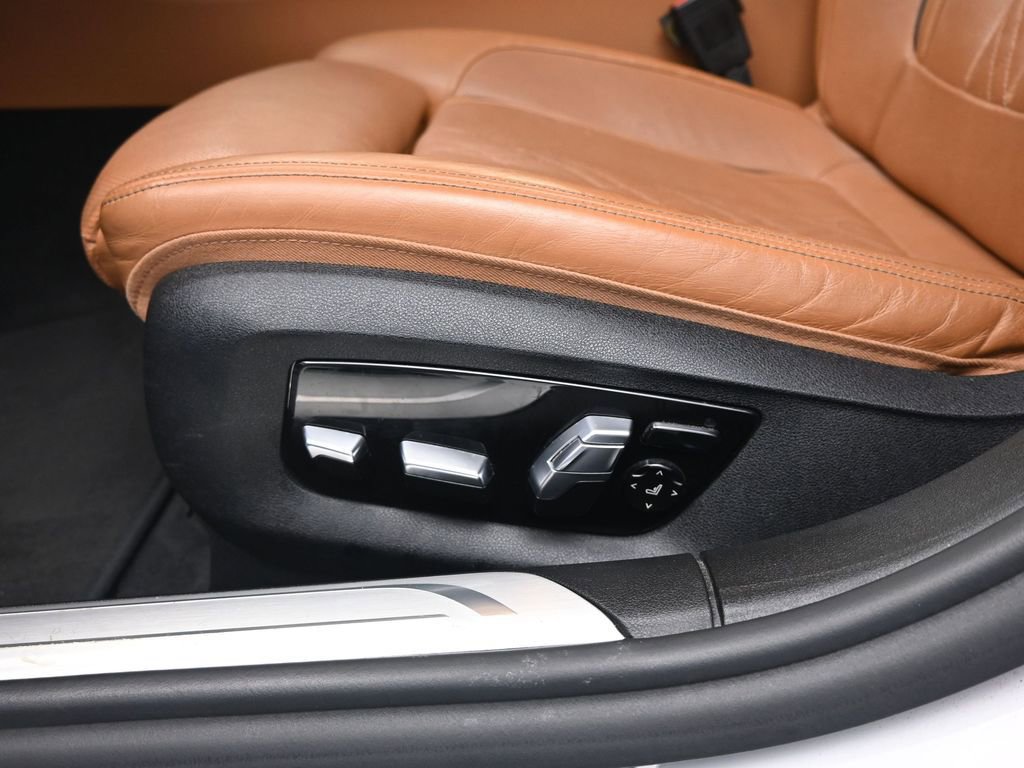 Used 2018 BMW 750i 750i 4D Sedan image 22