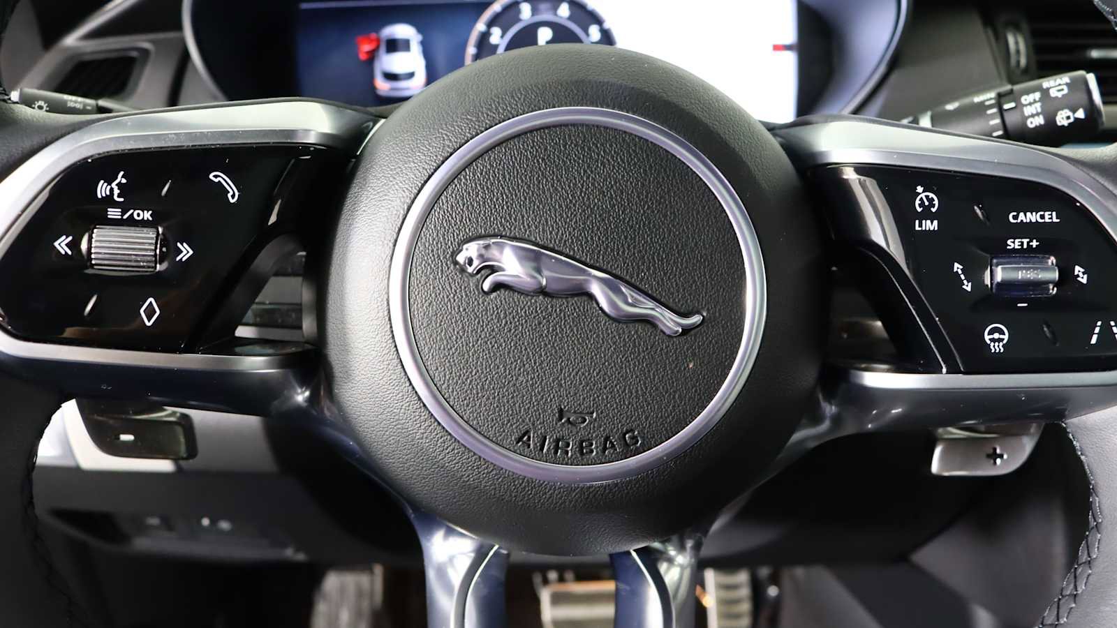 Used 2024 Jaguar E-PACE R-Dynamic SE image 15