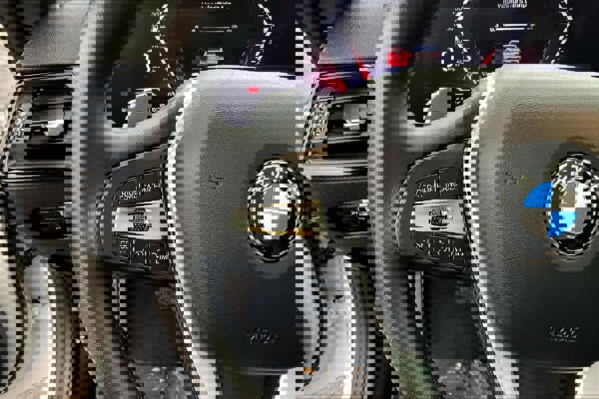 Used 2023 BMW 230i Coupe w/ Convenience Package image 17