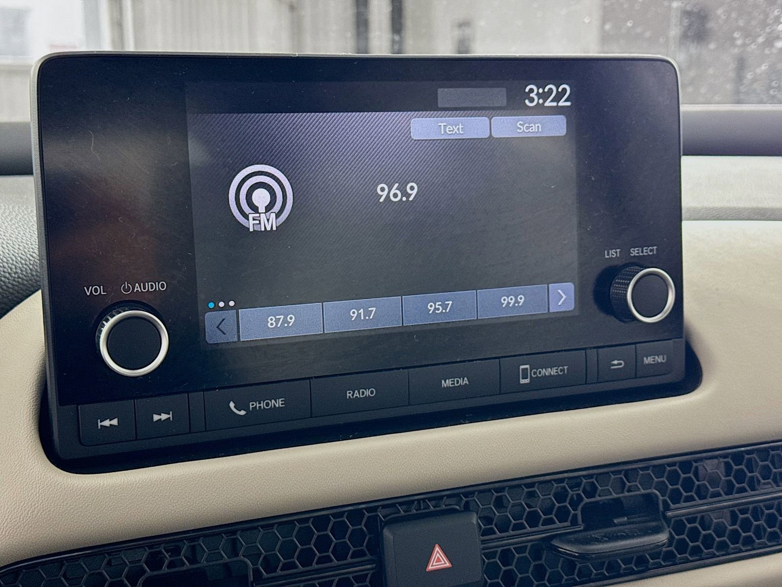 Used 2024 Honda HR-V LX image 11