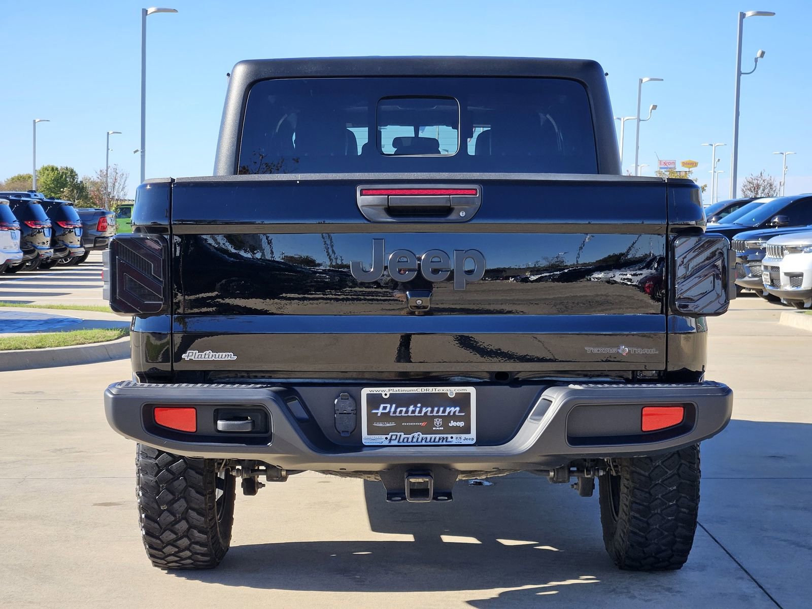 Used 2023 Jeep Gladiator Sport image 8