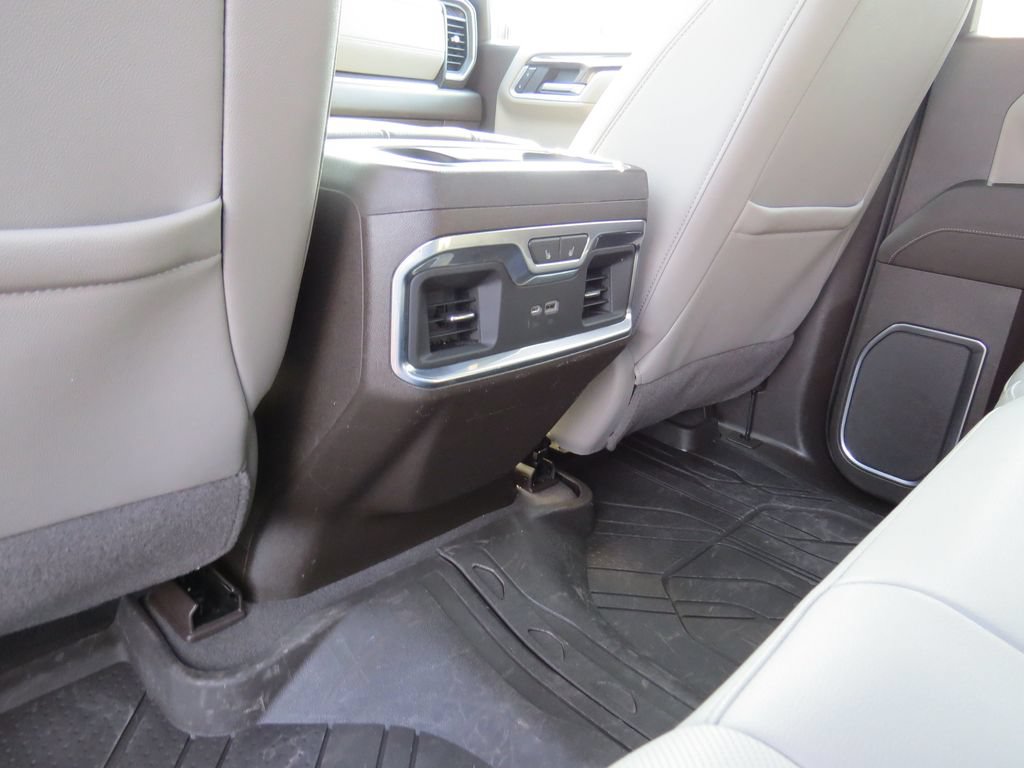 Used 2022 Chevrolet Silverado 1500 LTZ w/ LTZ Premium Package RWD image 18