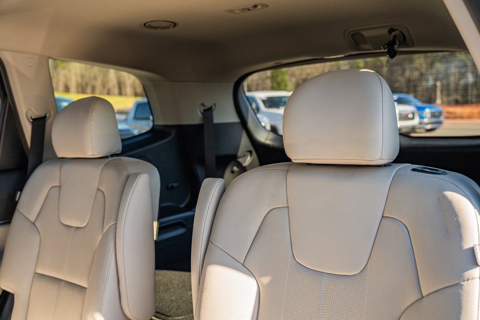 Used 2023 Kia Telluride EX w/ EX Captain's Chair Package image 21