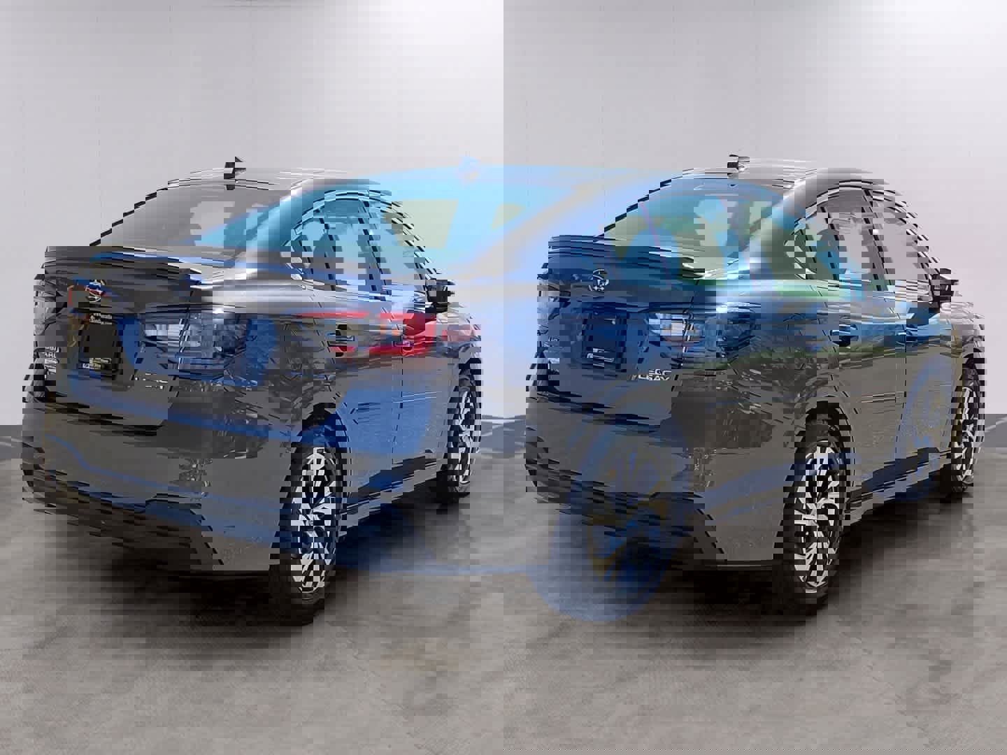 Used 2021 Subaru Legacy Premium AWD/4WD image 2