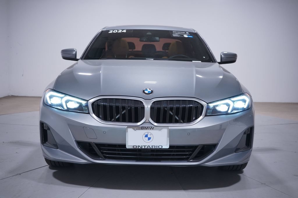 Used 2024 BMW 330i Sedan w/ Convenience Package RWD image 4