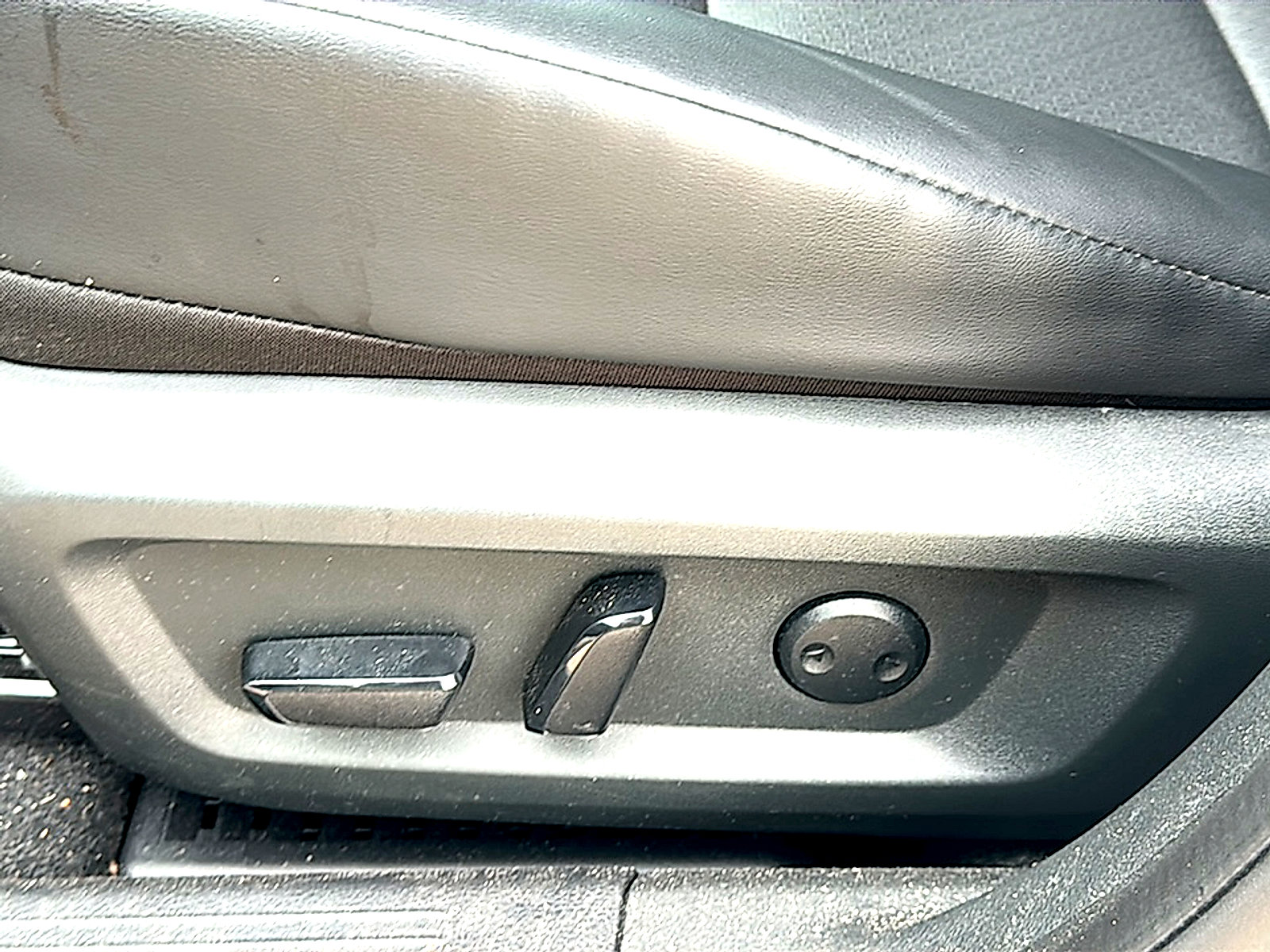 Used 2024 Nissan Rogue SV w/ SV Premium Package FWD image 7