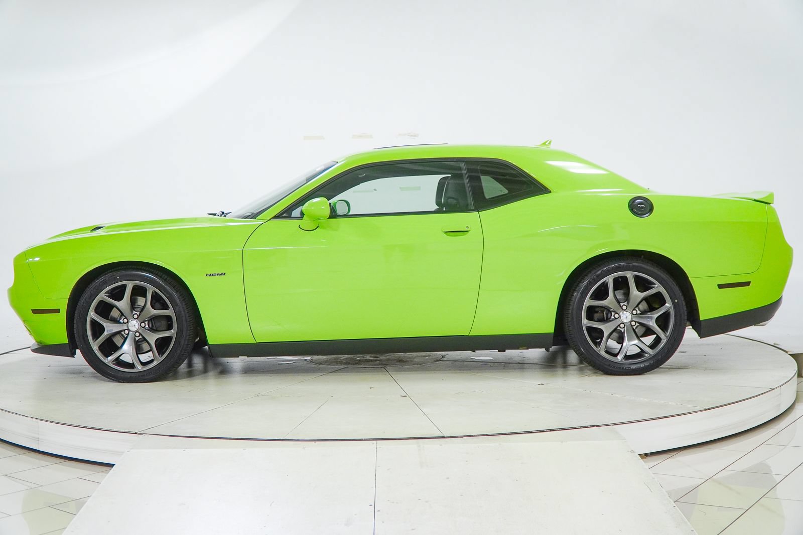 Used 2015 Dodge Challenger R/T Plus RWD image 5