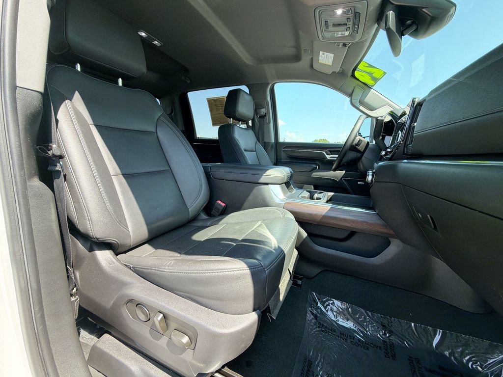 Used 2024 GMC Sierra 3500 SLT w/ SLT Premium Package AWD/4WD image 13