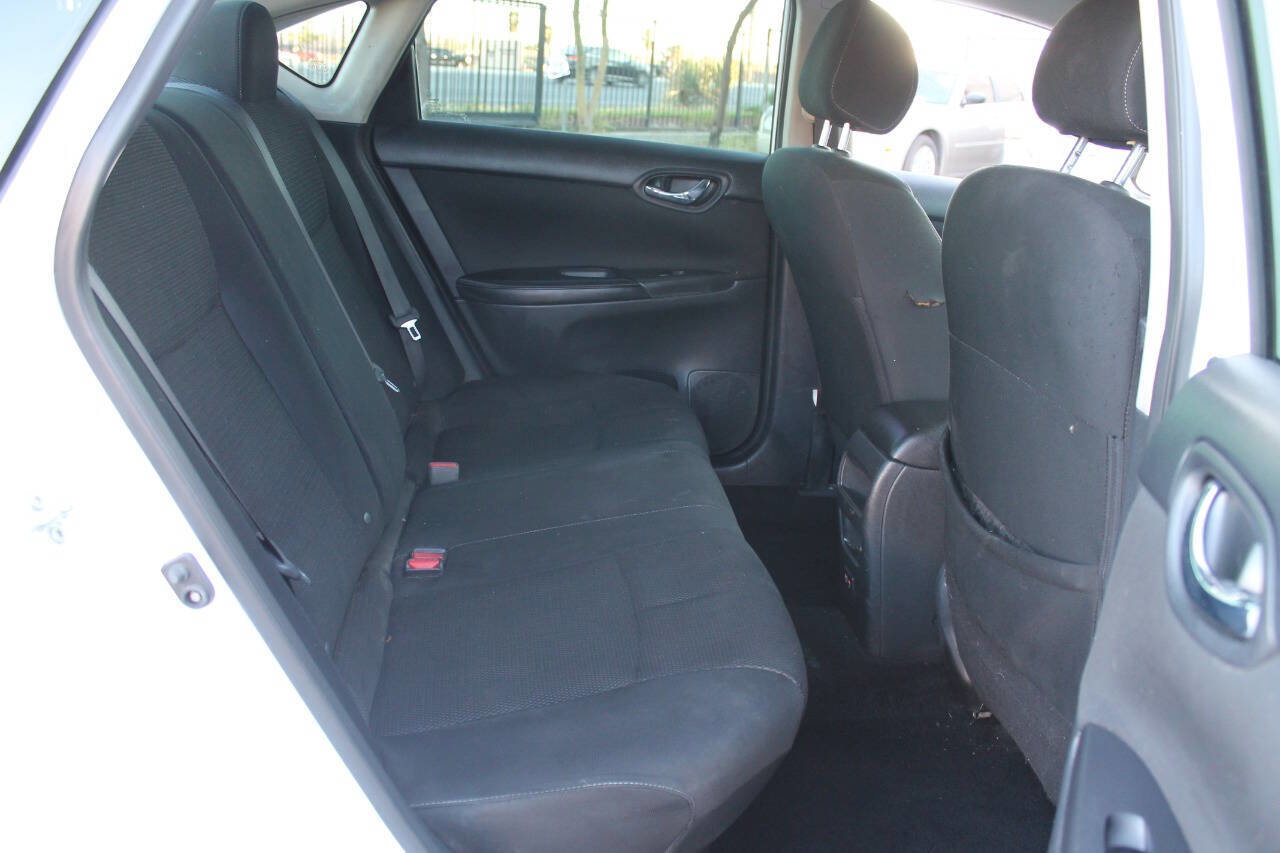 Used 2019 Nissan Sentra S FWD image 28