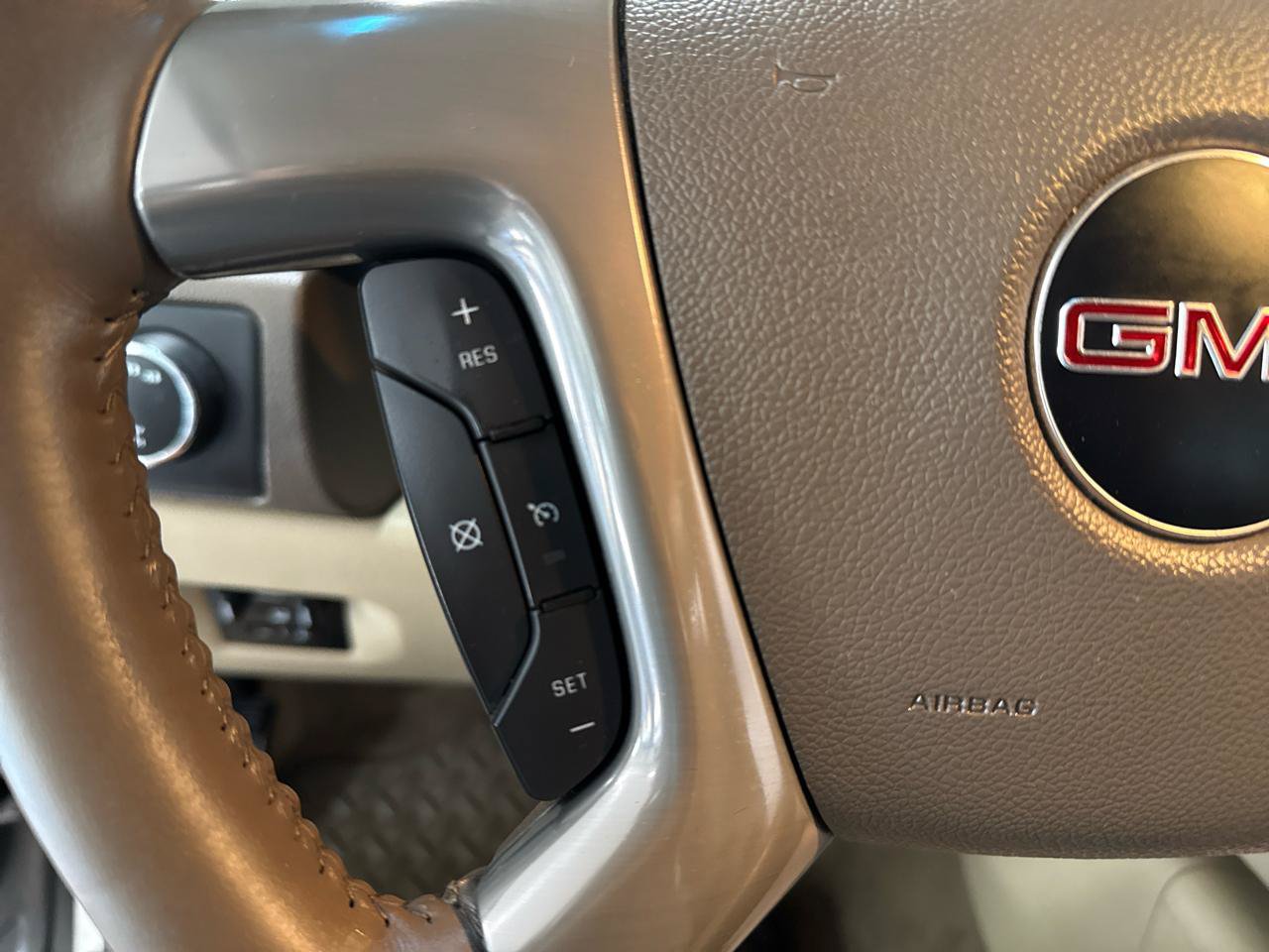 Used 2013 GMC Sierra 2500 SLT AWD/4WD image 14