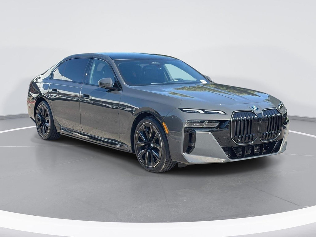 Used 2026 BMW i7 eDrive50 w/ M Sport Package RWD image 1