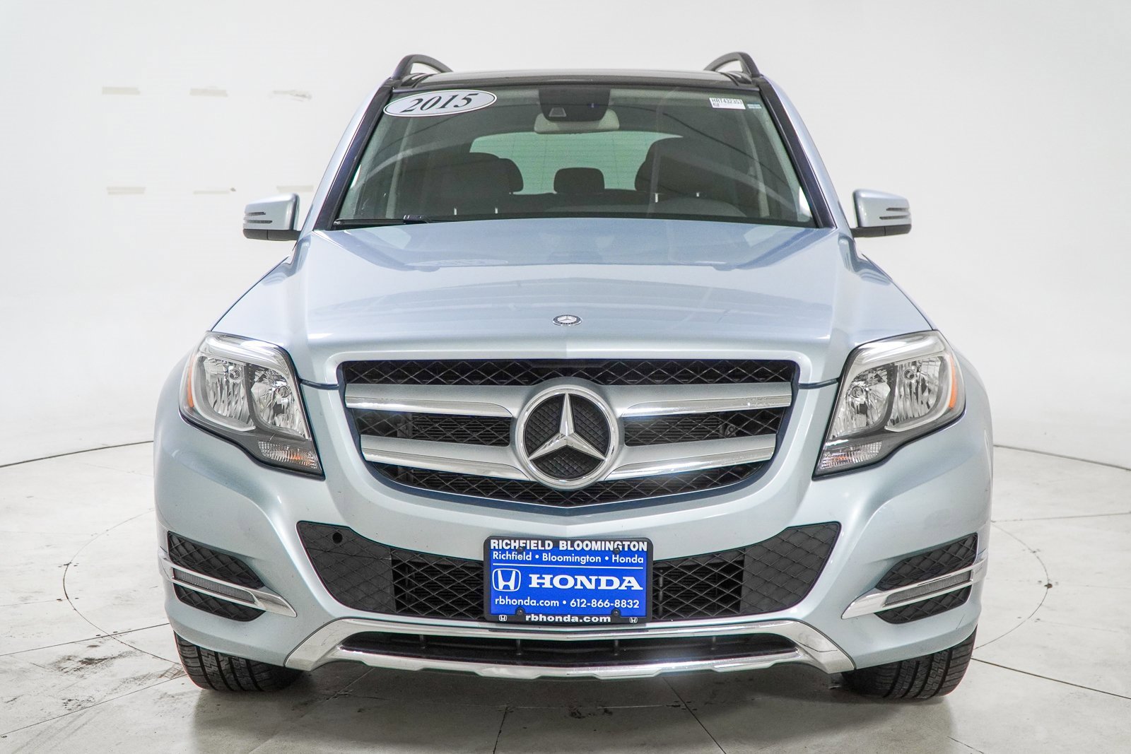Used 2015 Mercedes-Benz GLK 350 4MATIC image 2