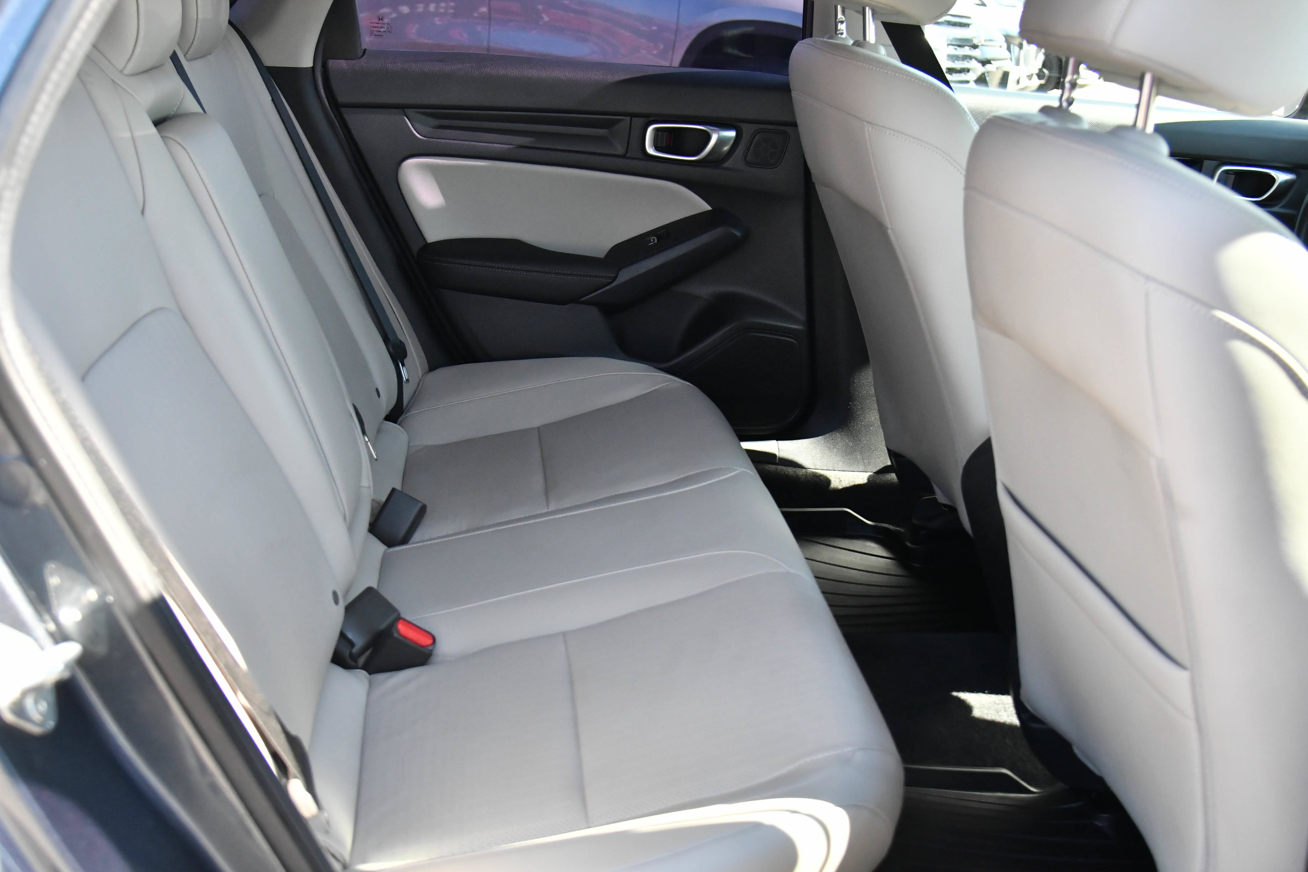 Used 2024 Honda Civic EX-L image 40