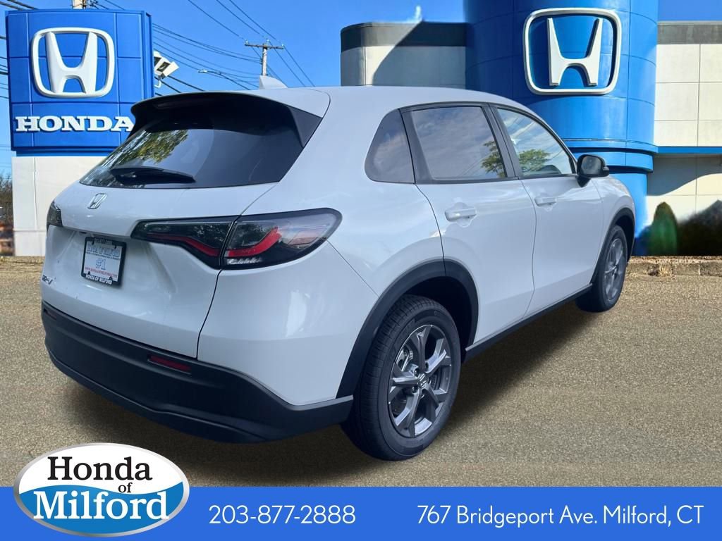 New 2026 Honda HR-V LX image 2