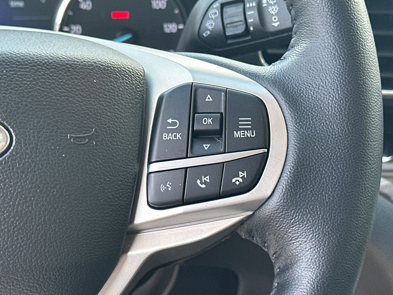 Certified 2022 Ford Explorer Limited w/ Equipment Group 301A RWD image 28