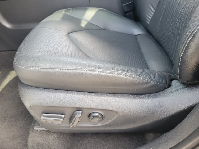 Used 2024 Toyota Grand Highlander AWD image 19