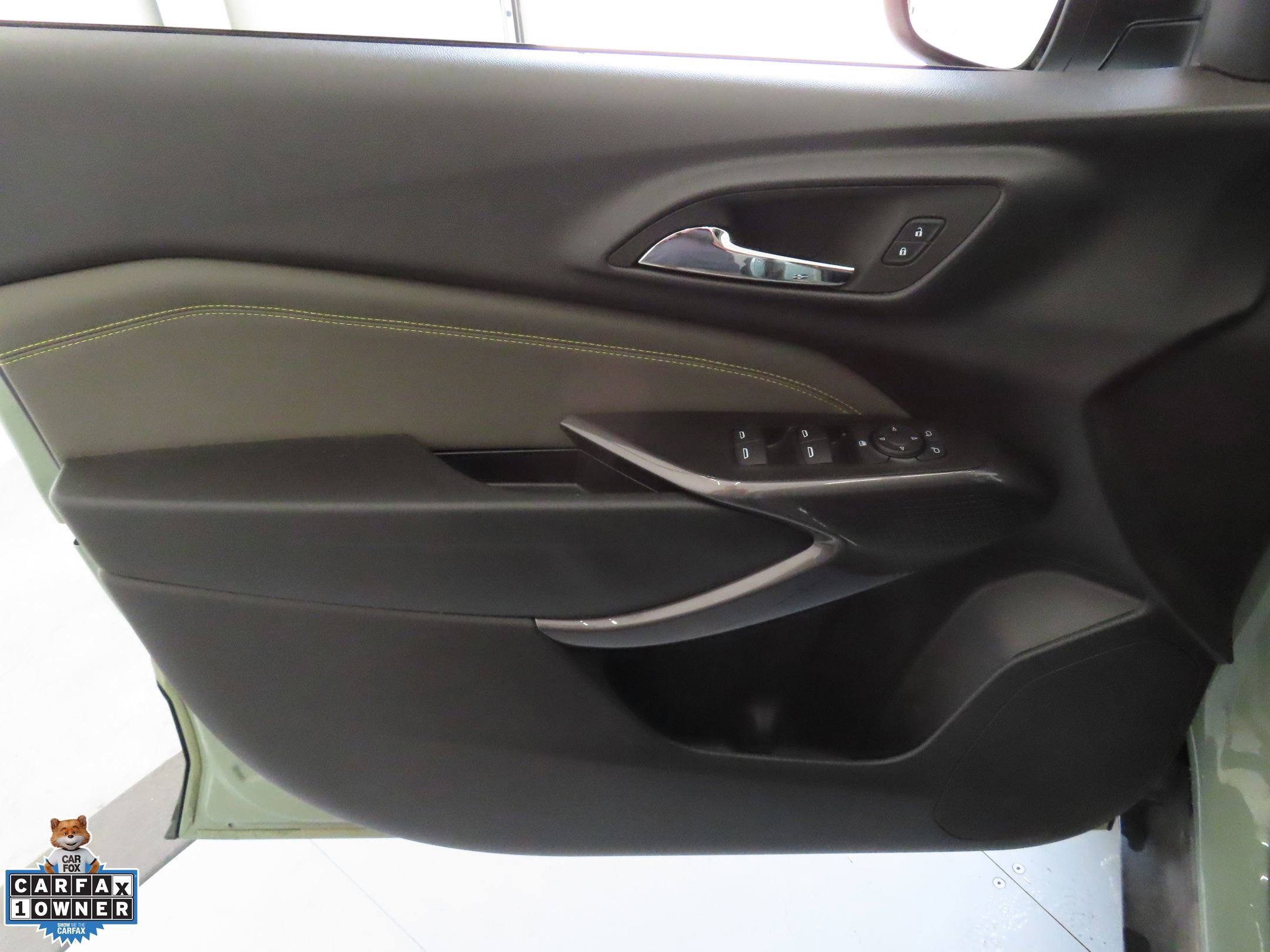 Used 2025 Chevrolet Trax ACTIV w/ Sunroof Package FWD image 10