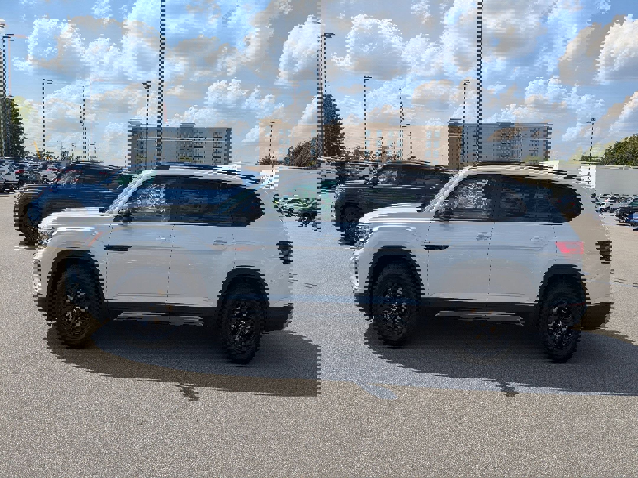 New 2026 Volkswagen Atlas Peak Edition image 6