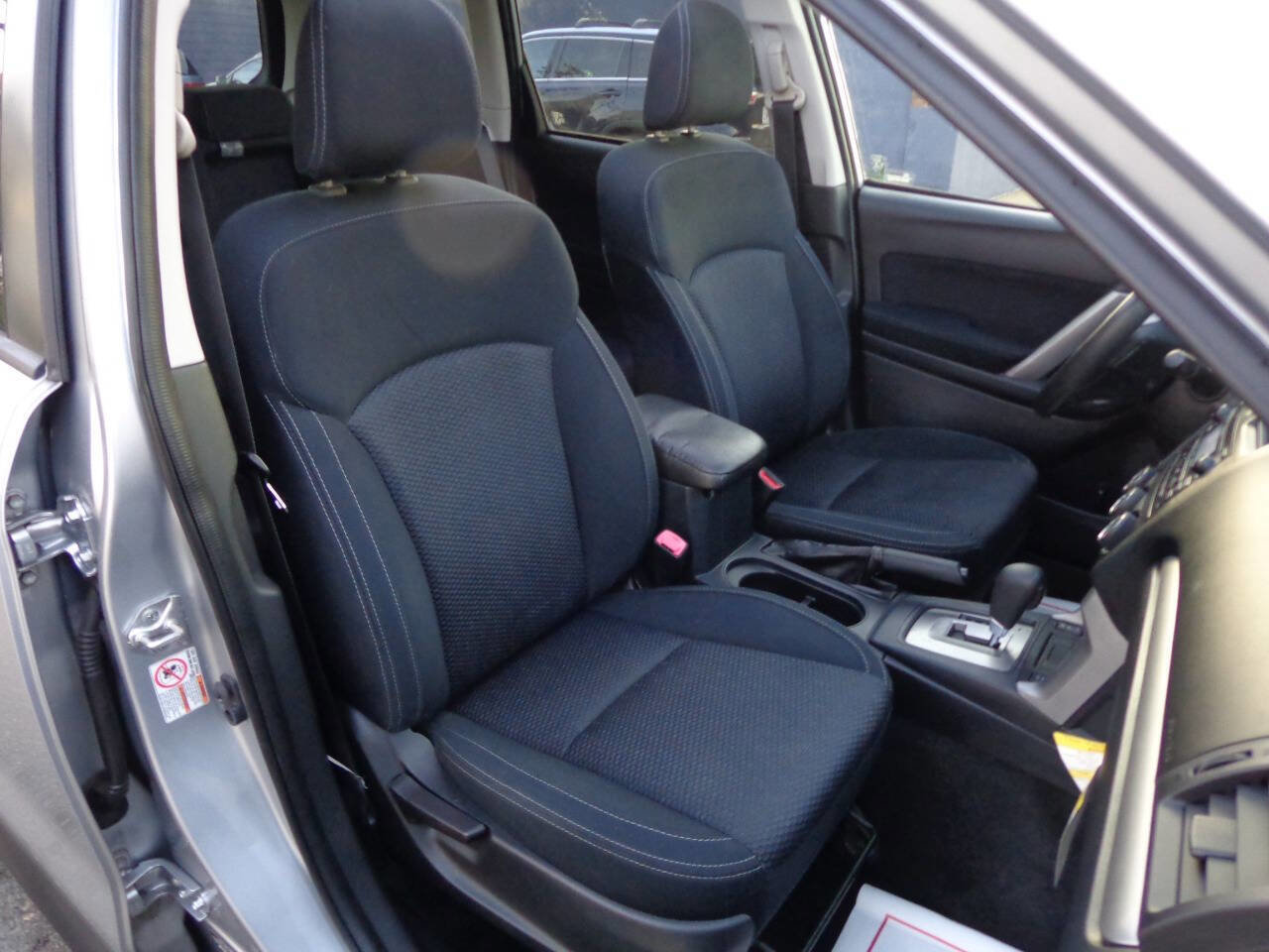 Used 2015 Subaru Forester 2.5i Premium w/ All-Weather Package image 32