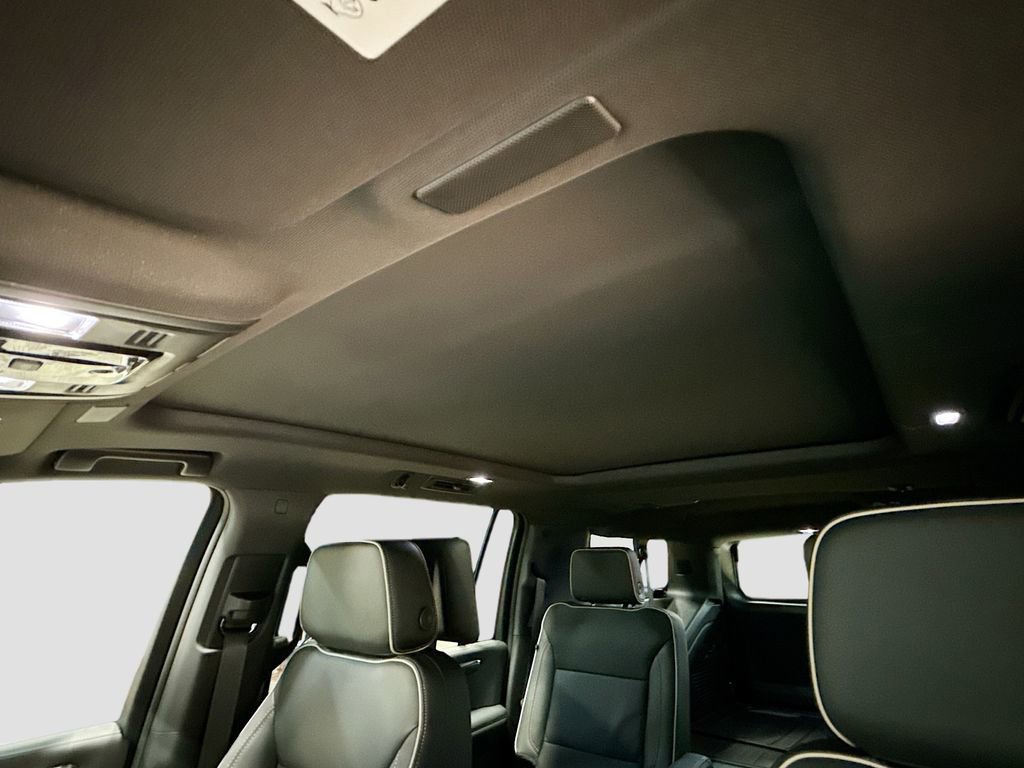 New 2026 Chevrolet Suburban Premier AWD/4WD image 22