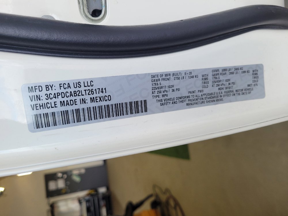 Used 2020 Dodge Journey SE w/ SE Popular Equipment Group FWD image 33