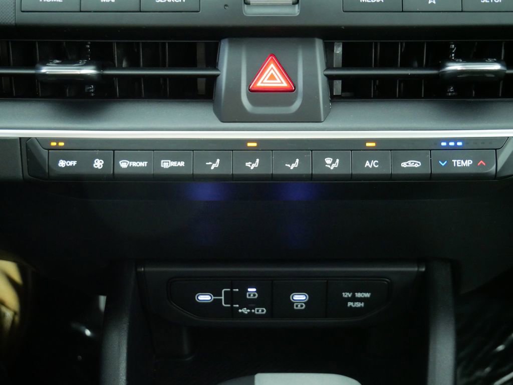 Certified 2025 Kia K4 FWD image 30
