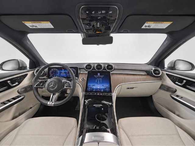 Used 2024 Mercedes-Benz GLC 300 4MATIC image 21