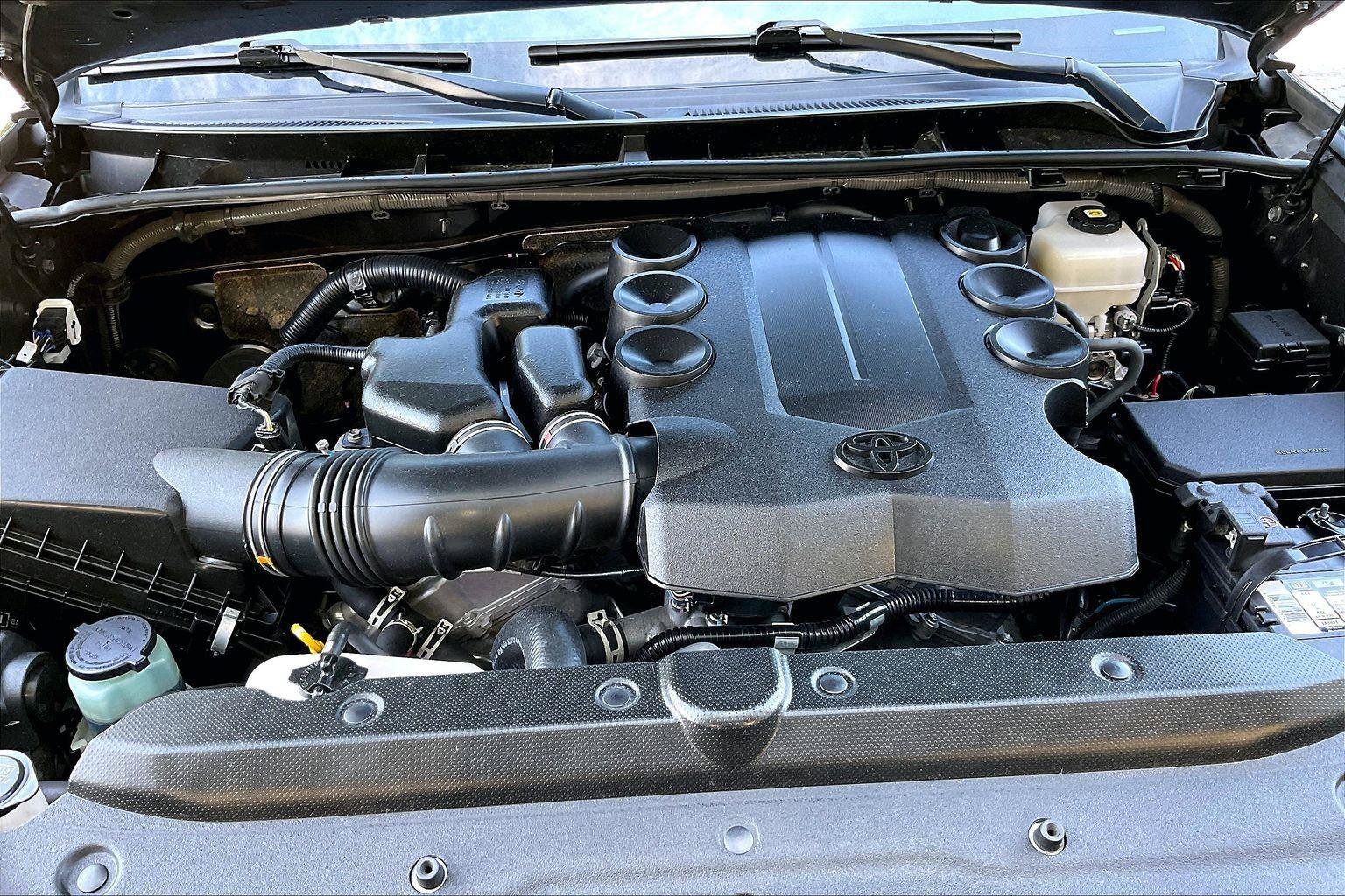 Used 2023 Toyota 4Runner Limited AWD/4WD image 10