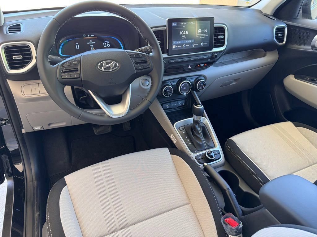 New 2026 Hyundai Venue SEL FWD image 2