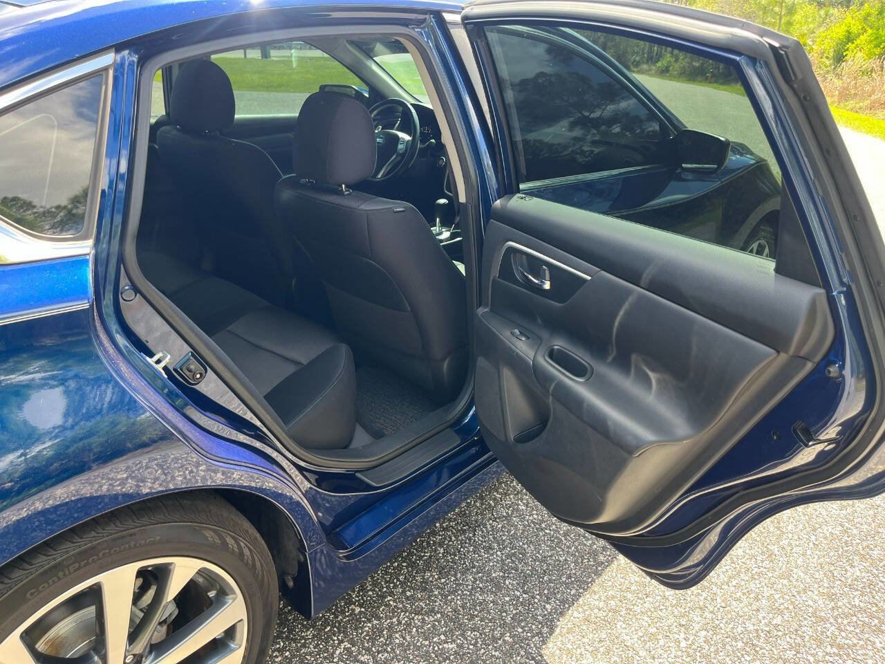 Used 2017 Nissan Altima 3.5 SR image 48