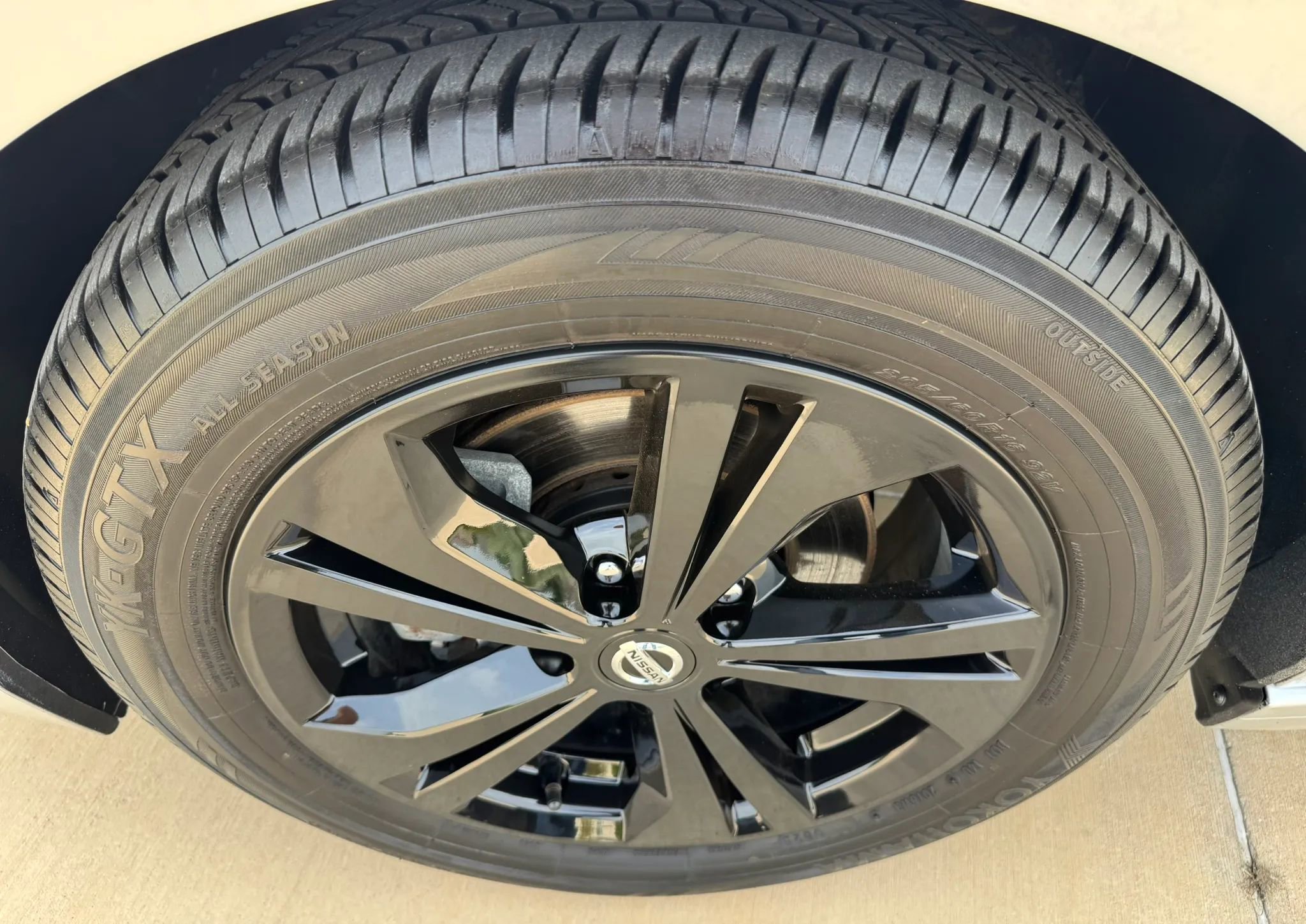 Used 2023 Nissan Sentra SV FWD image 16