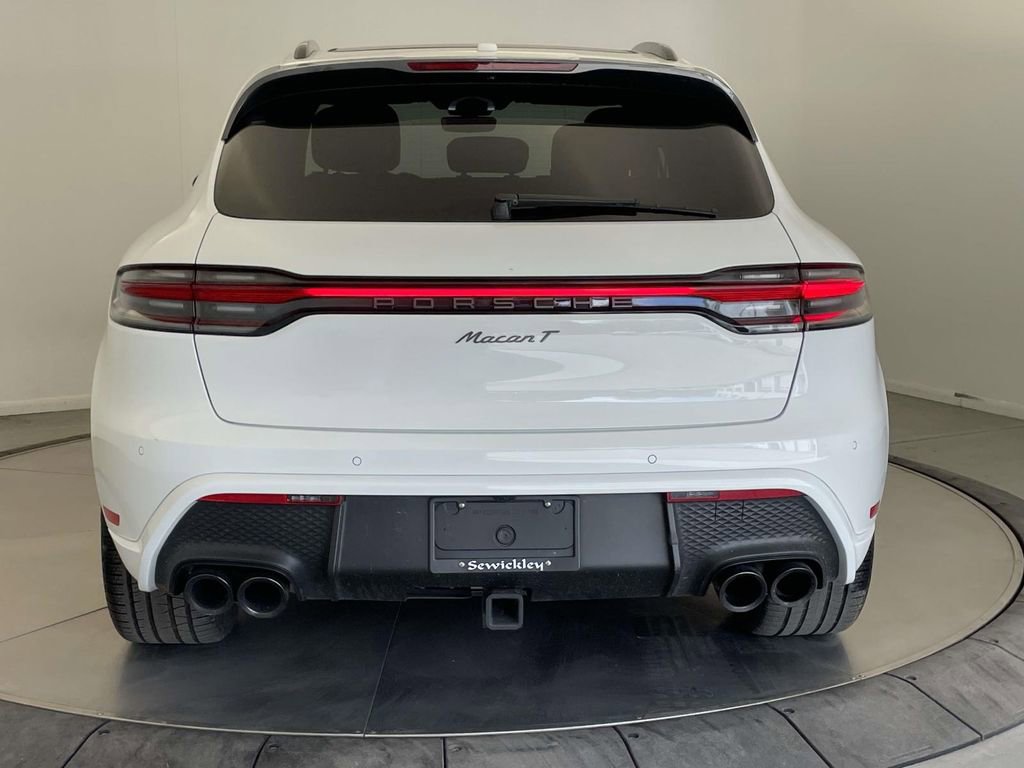 Certified 2025 Porsche Macan Turbo AWD/4WD image 6