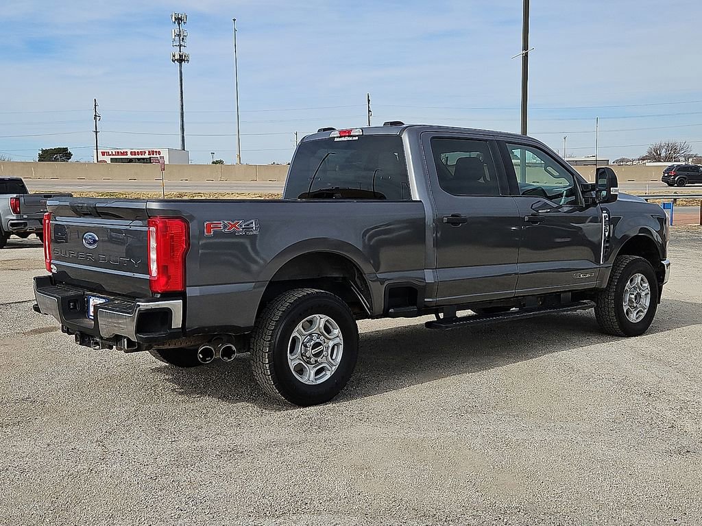 Used 2025 Ford F250 XLT w/ FX4 Off-Road Package image 8
