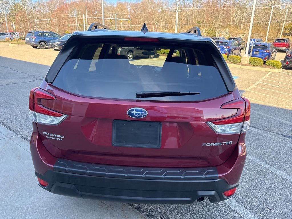 Used 2024 Subaru Forester Premium image 3