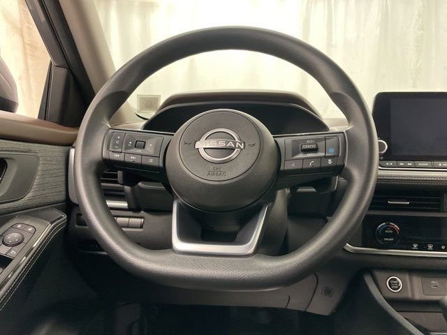 Used 2023 Nissan Rogue SV image 15