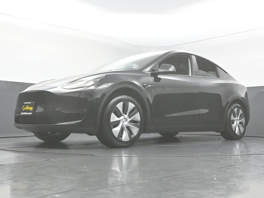 Used 2023 Tesla Model Y 2WD image 49
