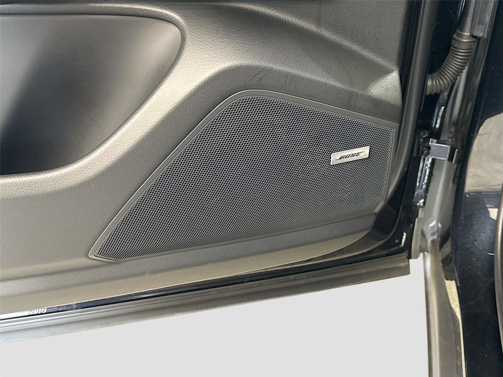 Used 2022 Porsche Cayenne Platinum Edition AWD/4WD image 20