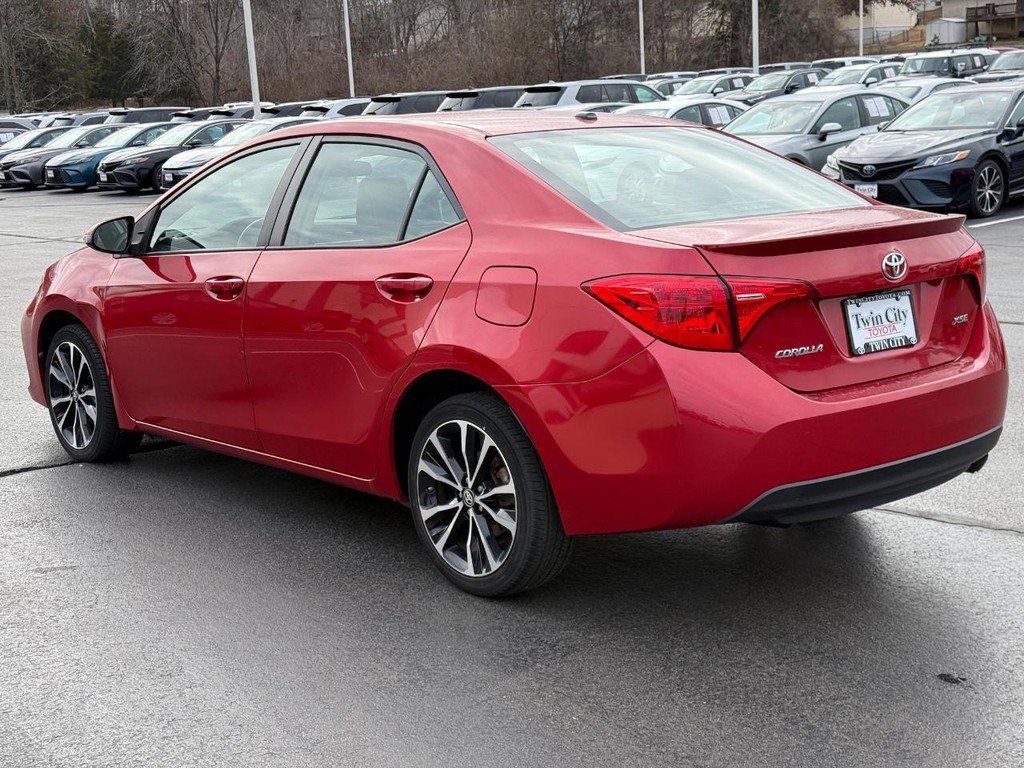Used 2018 Toyota Corolla XSE image 8