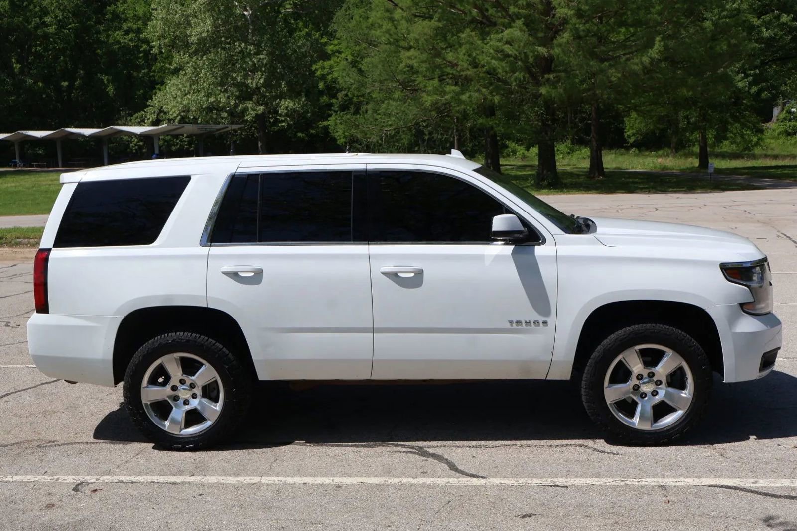 Used 2017 Chevrolet Tahoe LS w/ Skid Plate Package AWD/4WD image 4