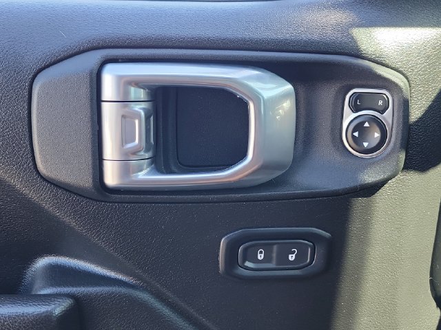 Used 2022 Jeep Wrangler Unlimited Sport AWD/4WD image 18