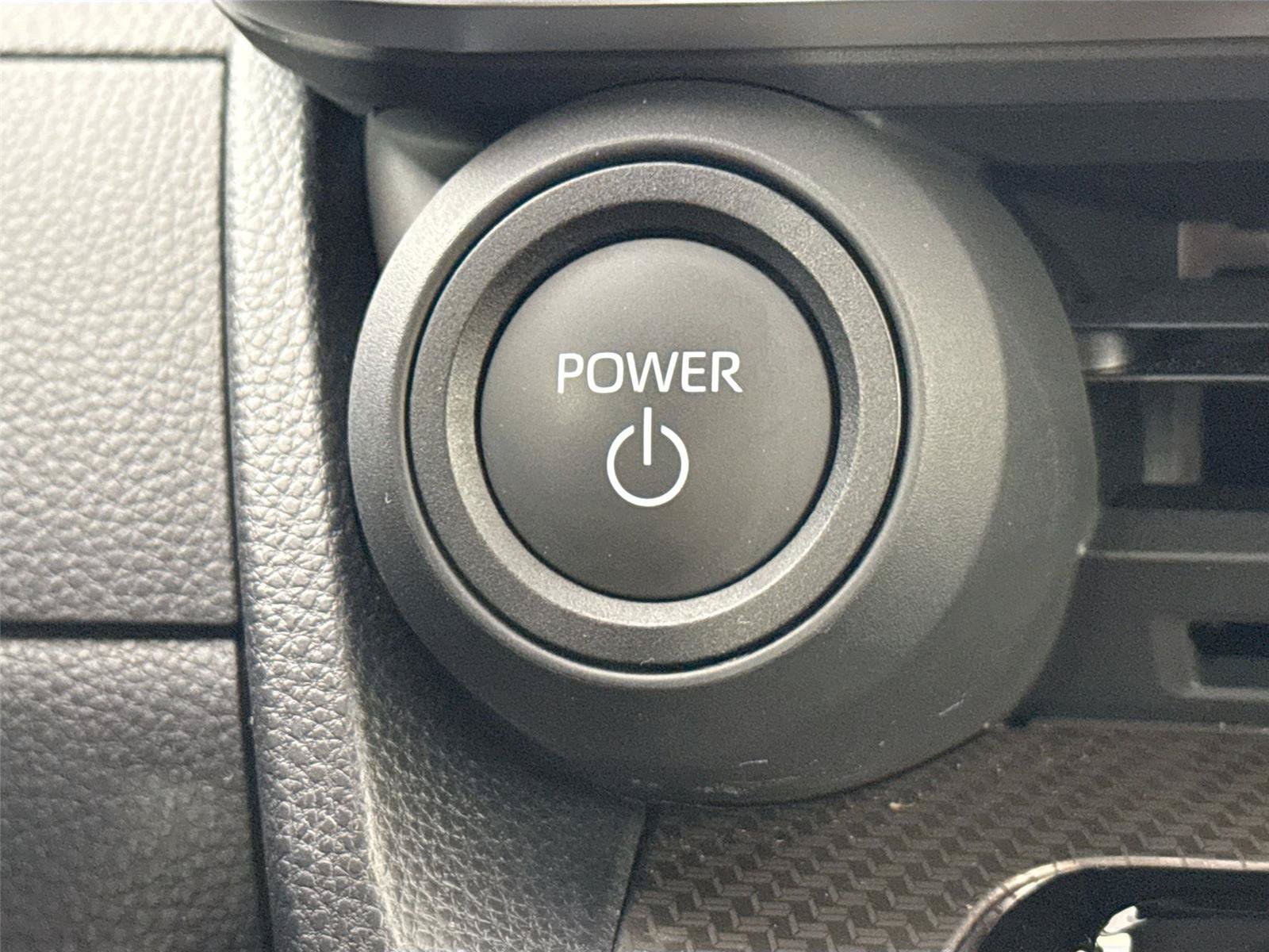Certified 2025 Toyota Prius XLE FWD image 22