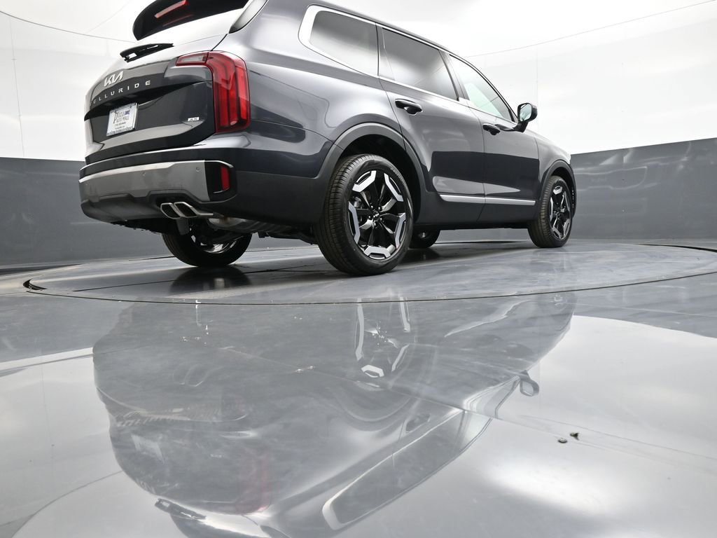 New 2025 Kia Telluride S image 32