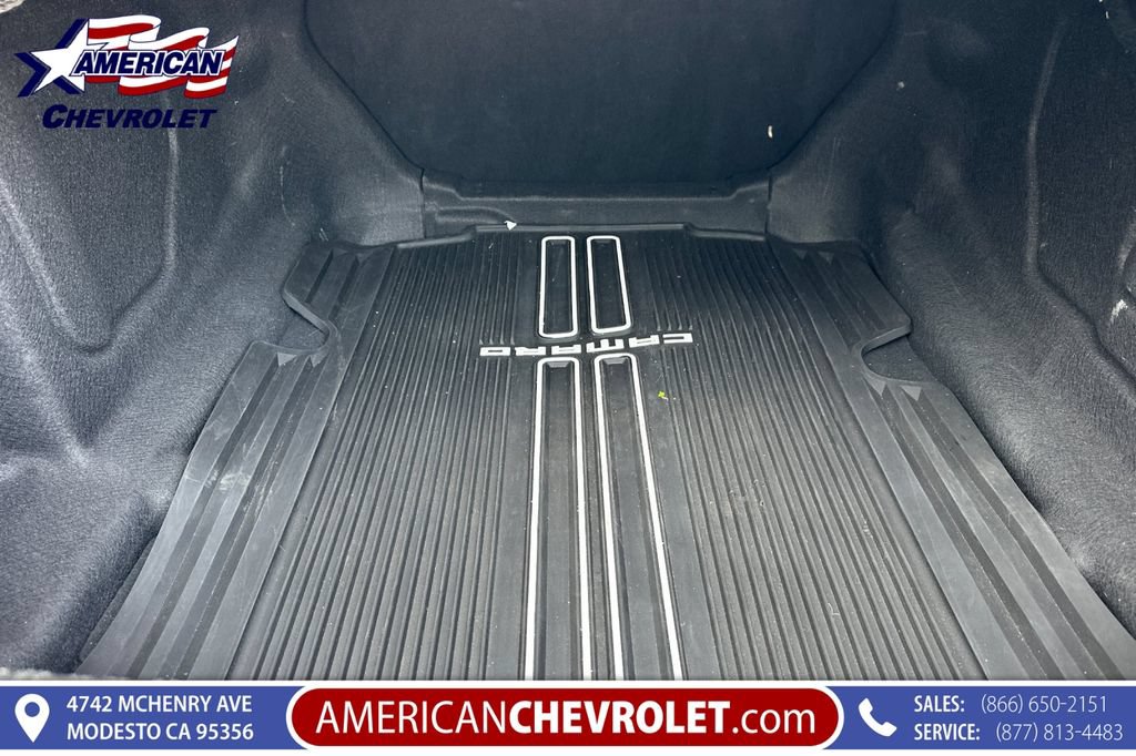 Used 2021 Chevrolet Camaro LT RWD image 18