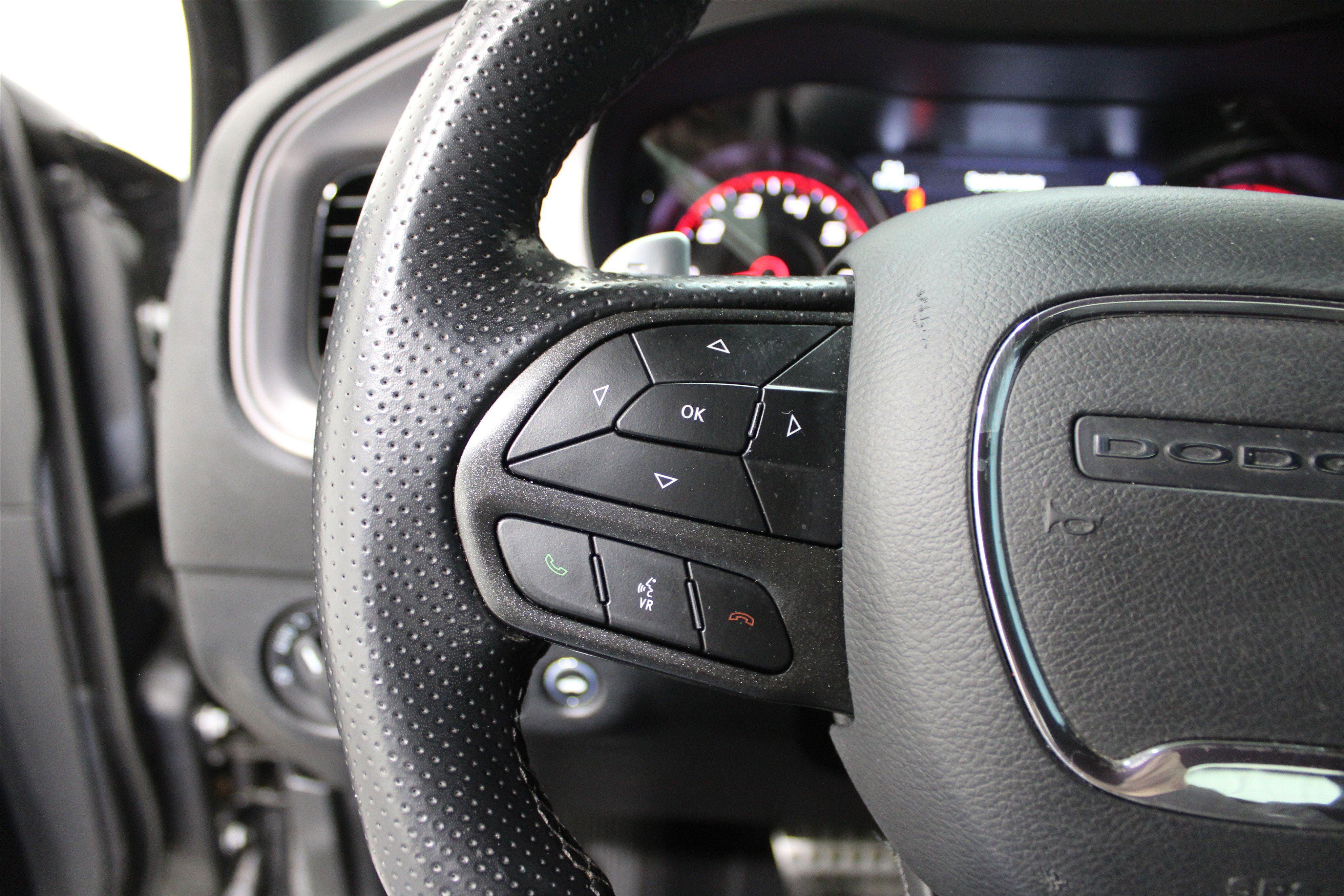 Used 2023 Dodge Charger R/T w/ Blacktop Package image 9