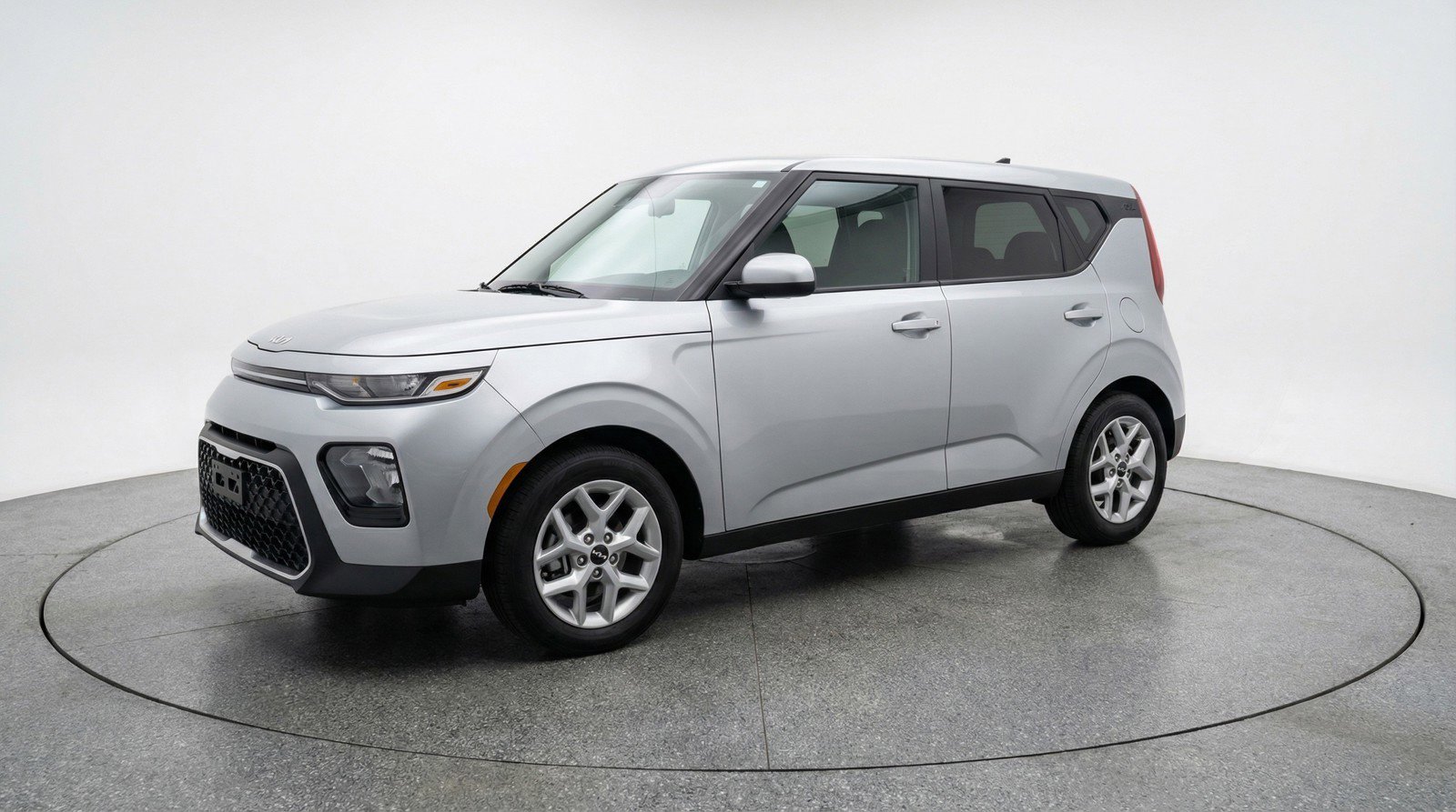 Used 2025 Kia Soul LX w/ LX Technology Package image 3