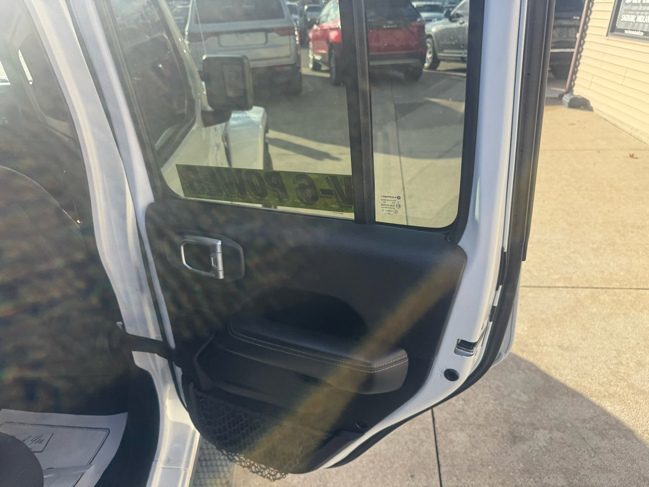 Used 2021 Jeep Wrangler Unlimited Sahara w/ Dual Top Group image 17