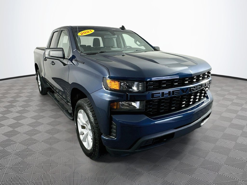 Used 2021 Chevrolet Silverado 1500 Custom w/ LPO, Dark Essentials Package AWD/4WD image 2