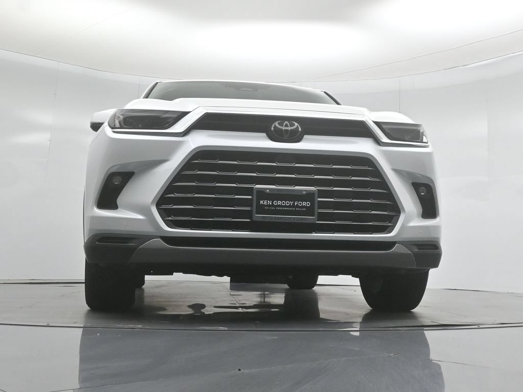 Used 2024 Toyota Grand Highlander AWD Hybrid image 46