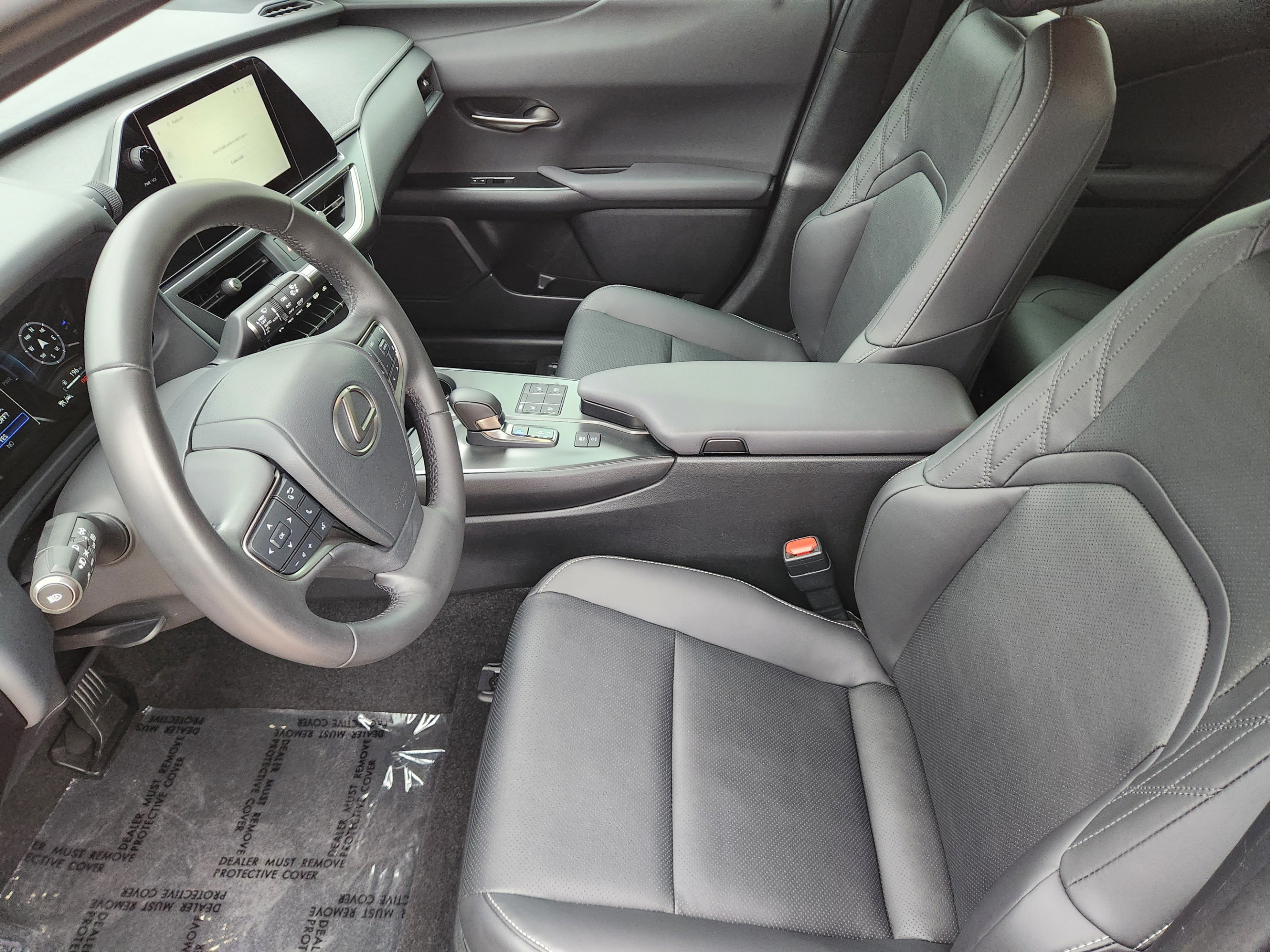 Used 2025 Lexus UX 300h FWD w/ Accessory Package (Z1) image 5